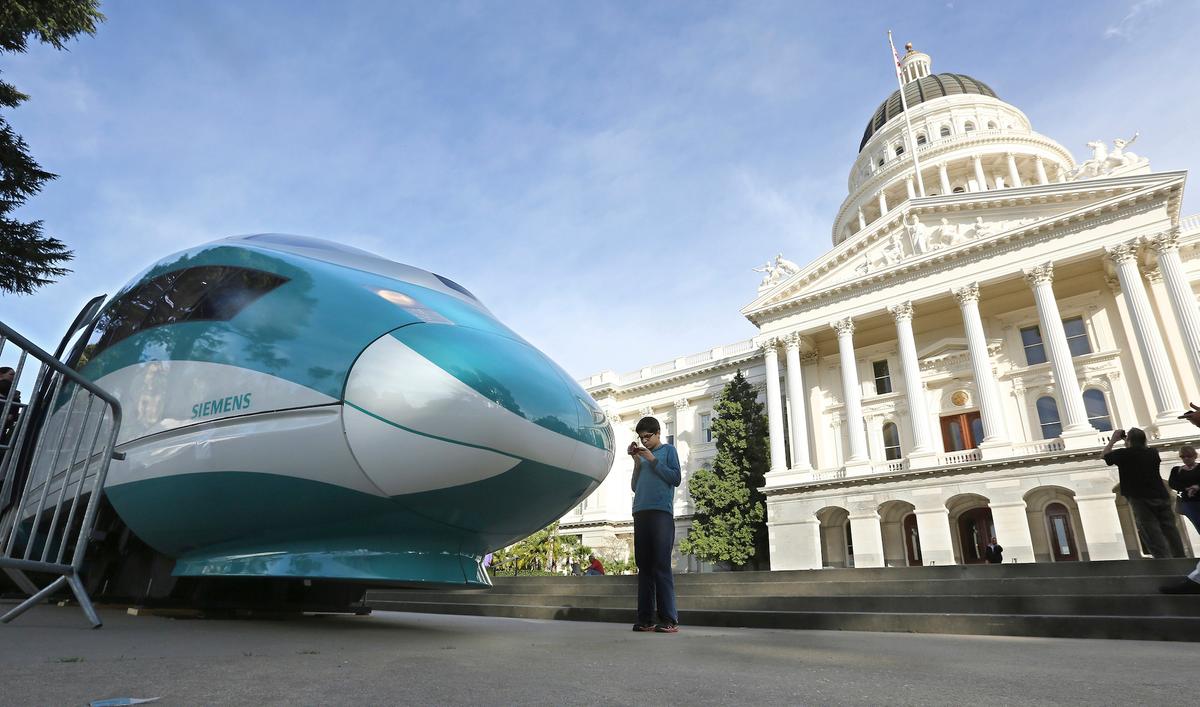 California Governor Announces First High-Speed Rail Track to Be Laid in Next Couple of Years