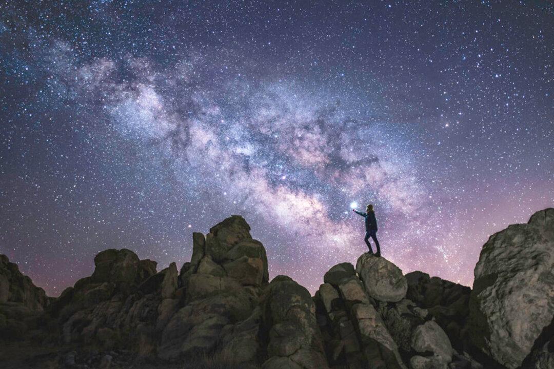 Man Captures Mesmerizing Photos of the Milky Way: ‘There’s Something Very Special About It’