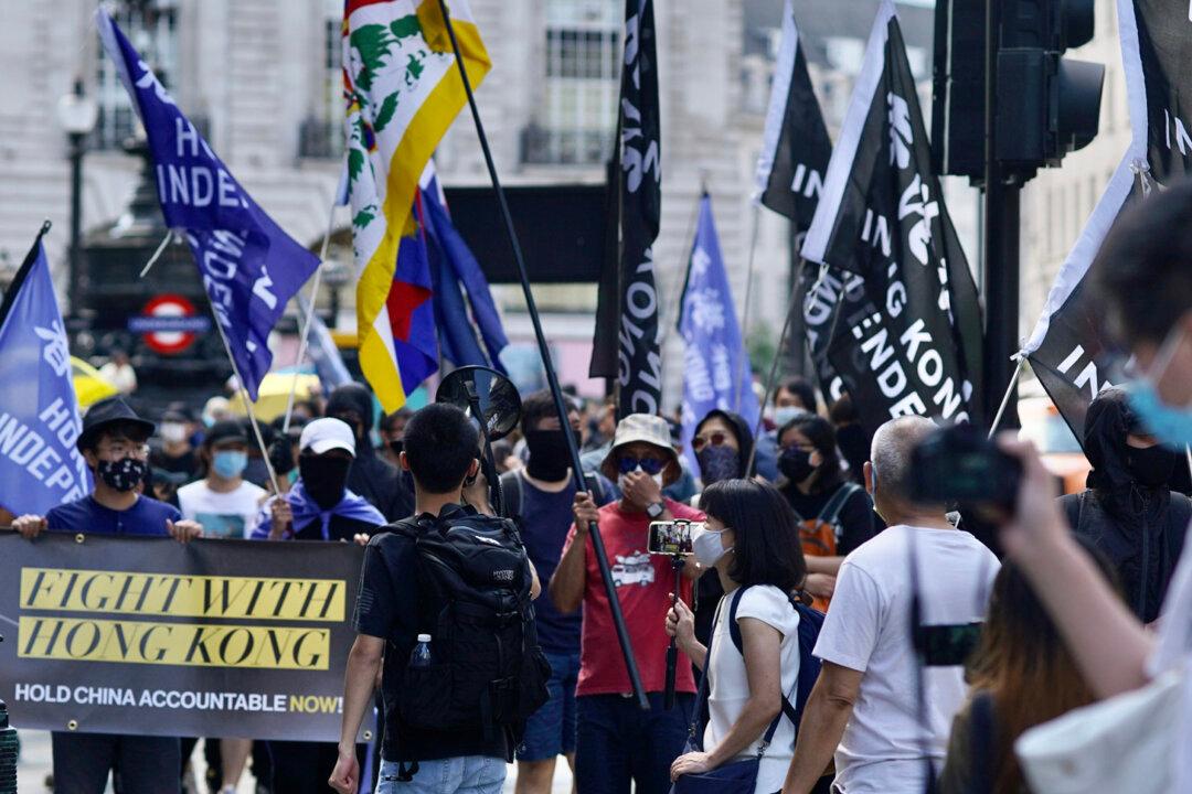 Hongkongers in UK Beware of Infiltration Attempts by CCP-Linked Organizations