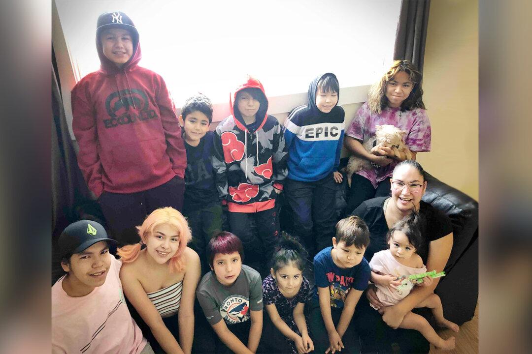 ‘I Didn’t Think Twice’: Woman Fulfills Late Sister’s Last Wish, Takes Care of Her 6 Children