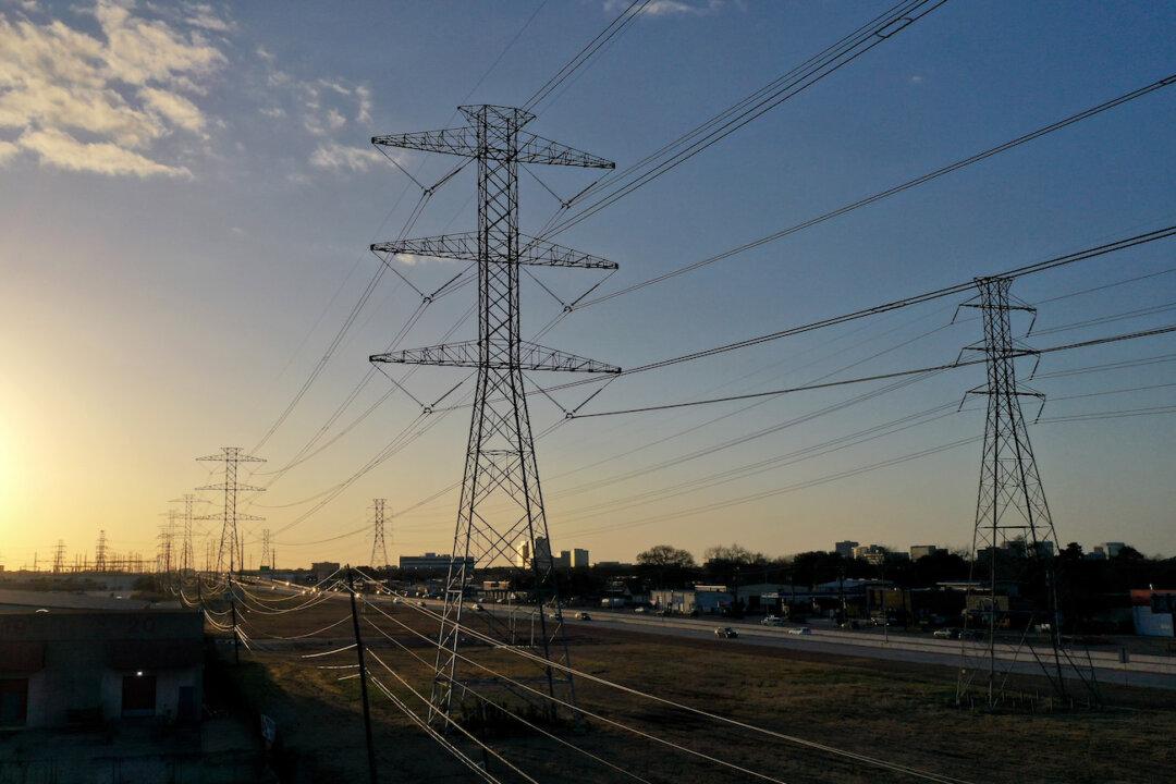 Grid Operator Urges Texans to Conserve Electricity Until June 18
