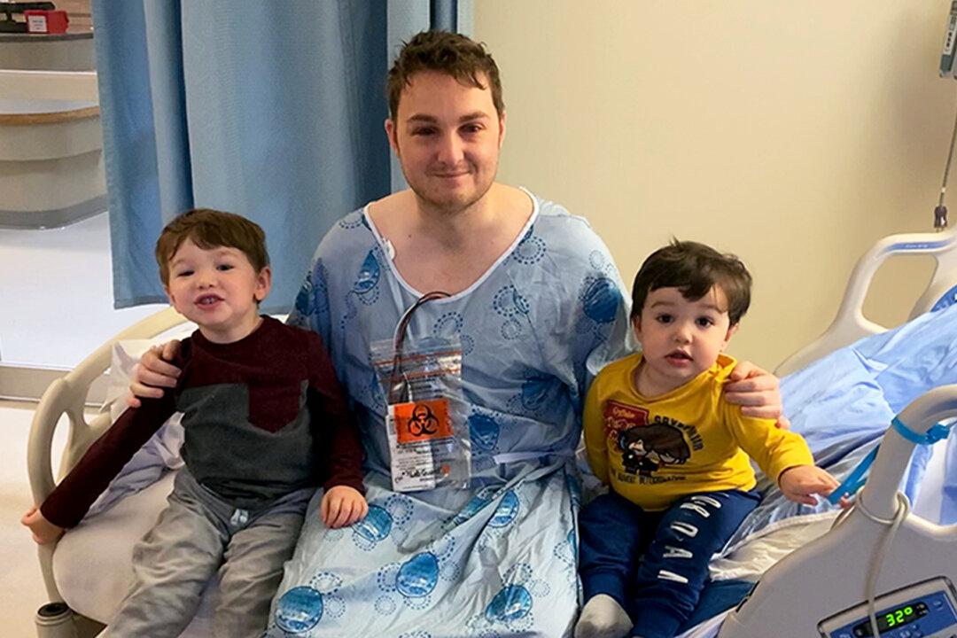 Dad of 2 With Rare Cancer Undergoes Surgery to Rebuild a Quarter of His Heart
