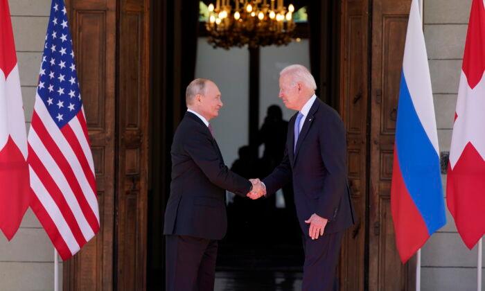 Biden Warns of Economic Sanctions if Russia Invades Ukraine