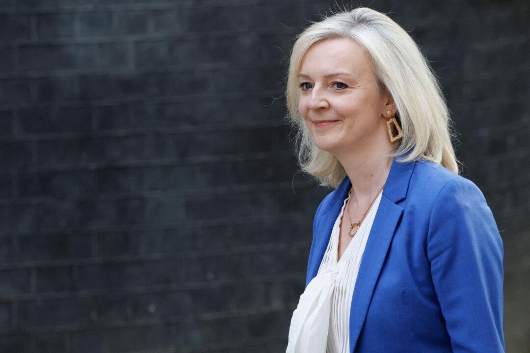 UK Advisory Body ‘Not Recommending’ CCP Virus Vaccines for Children: Minister