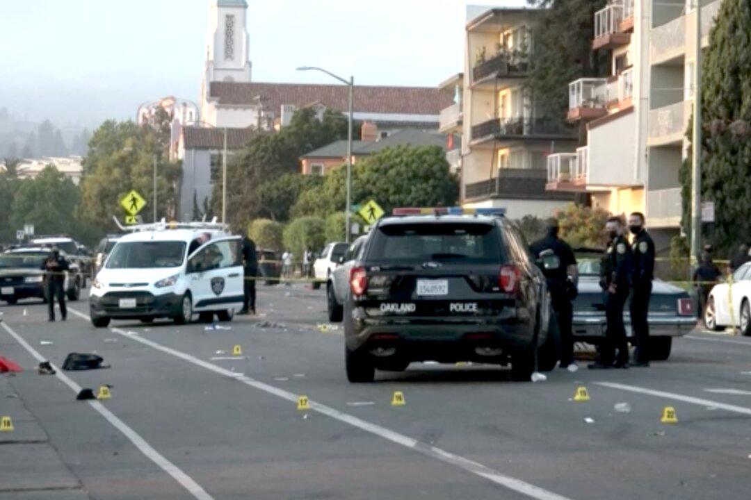 1 Dead, 5 Injured in Shooting Near Oakland Juneteenth Celebration