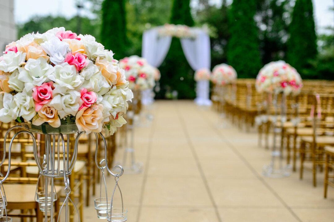 England and Wales to Legalise Outdoor Civil Weddings, Partnership Ceremonies