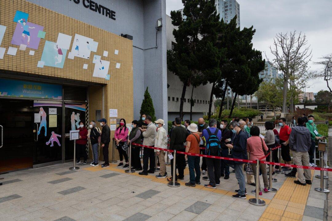 Hong Kong to Shorten Quarantine for Most Arrivals to 7 Days