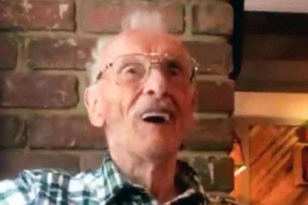 90-Year-Old Man Learns Strangers Paid Enough for His Food to Last Him for Months
