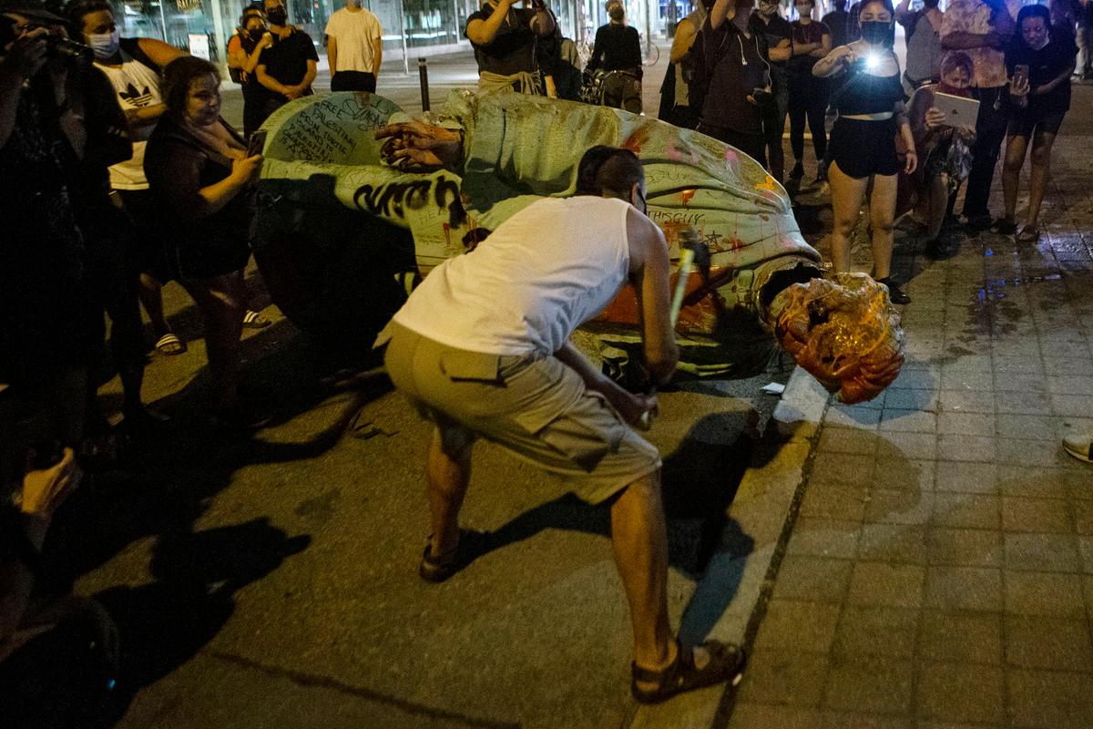 Ryerson Students Afraid to Speak Out Over Toppling of Statue, Fellow Student Says