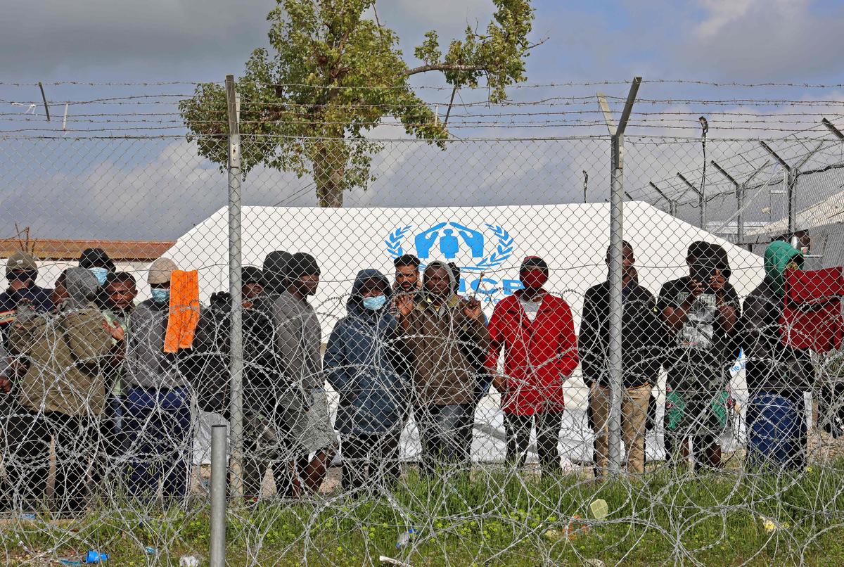 EU Asylum Applications Drop 11 Percent in 2024 as Syrian, Afghan, and Turkish Claims Plummet