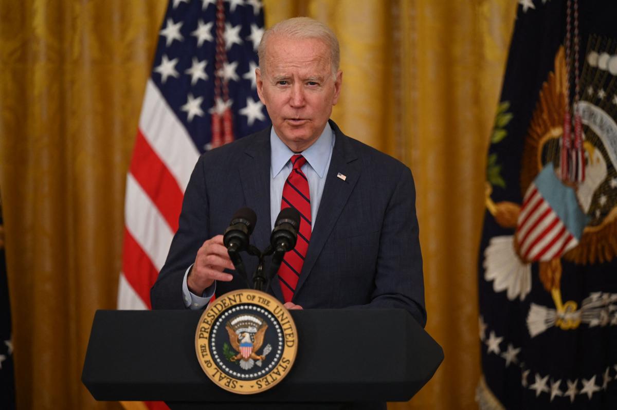 Biden Decries Beijing’s ‘Intensifying Suppression’ in Hong Kong After Apple Daily Closure