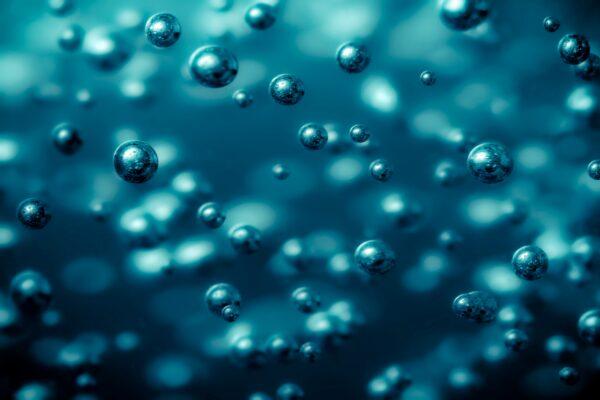 Close-up photo of oxygen and hydrogen electrolysis (iStock)