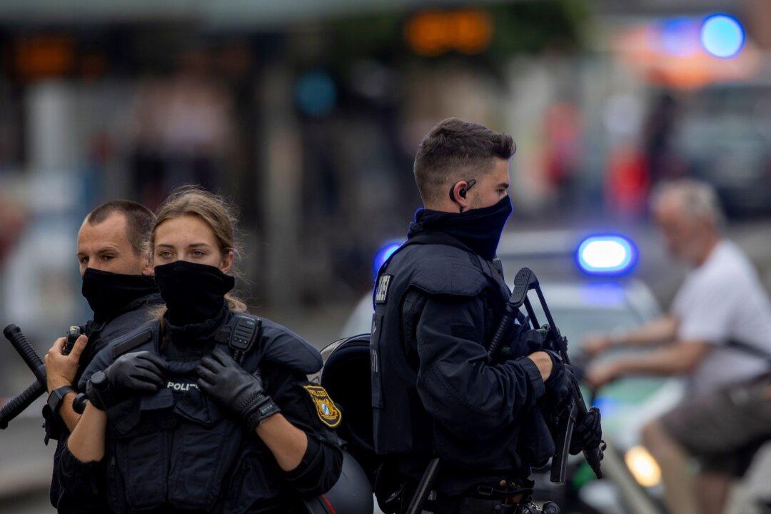 3 Killed, 5 Seriously Injured in Germany Knife Attack