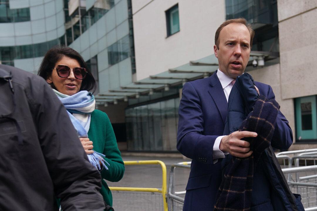 UK’s Matt Hancock Quits as Health Secretary After Kiss With Aide