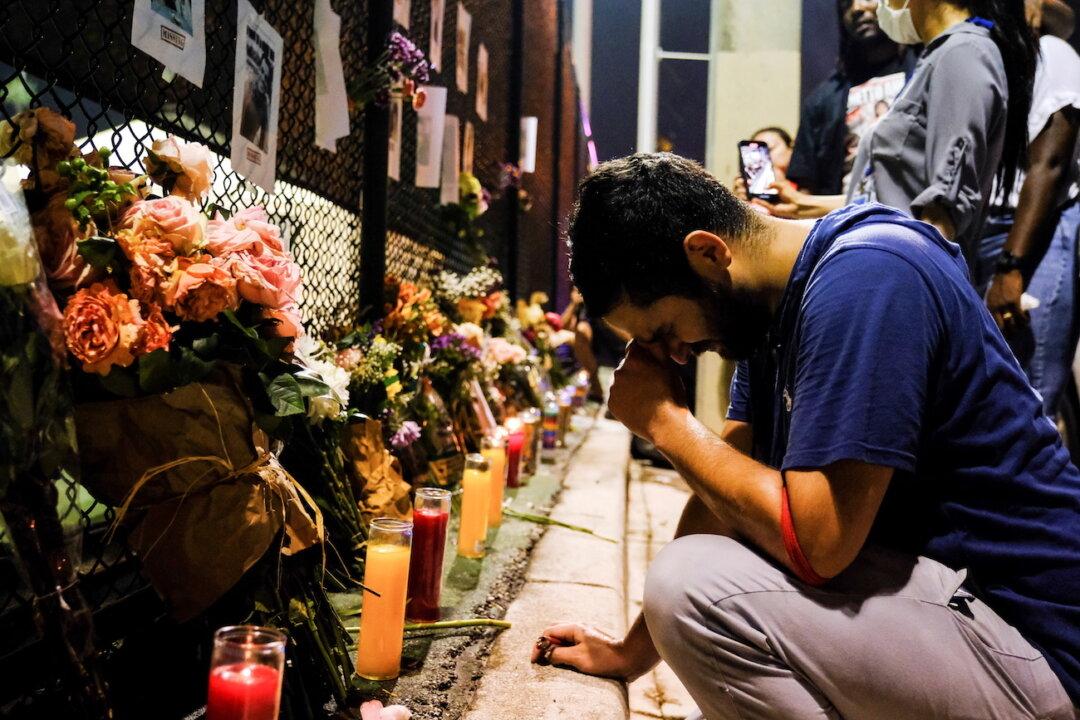 Rescuers Search Around the Clock for Survivors of Florida Building Collapse