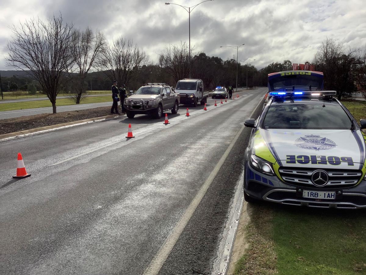 Australian Police Warn Travellers of Thousand Dollar Fines at Victorian-NSW Border