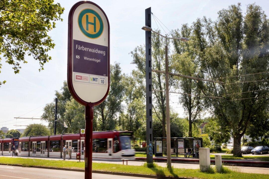 2 Injured in Stabbing in German City, Suspect Arrested