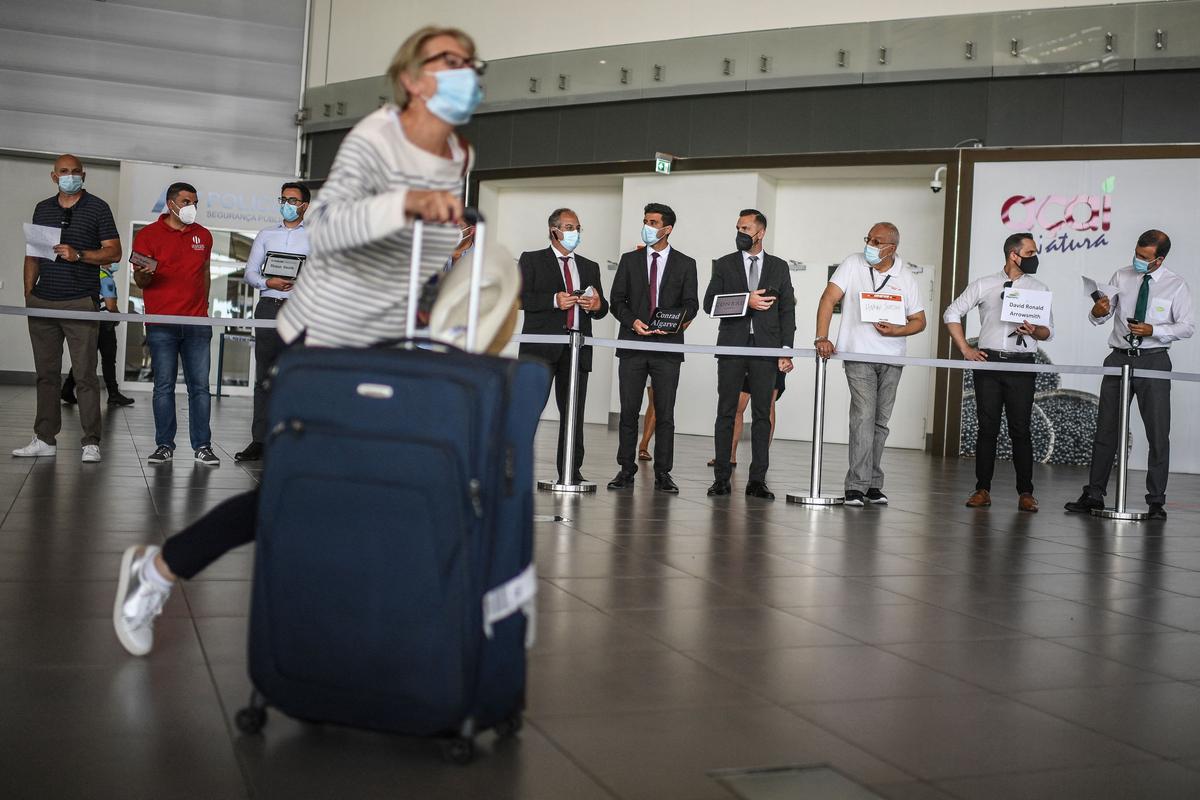 Portugal Imposes 14-Day Quarantine on Unvaccinated Brits
