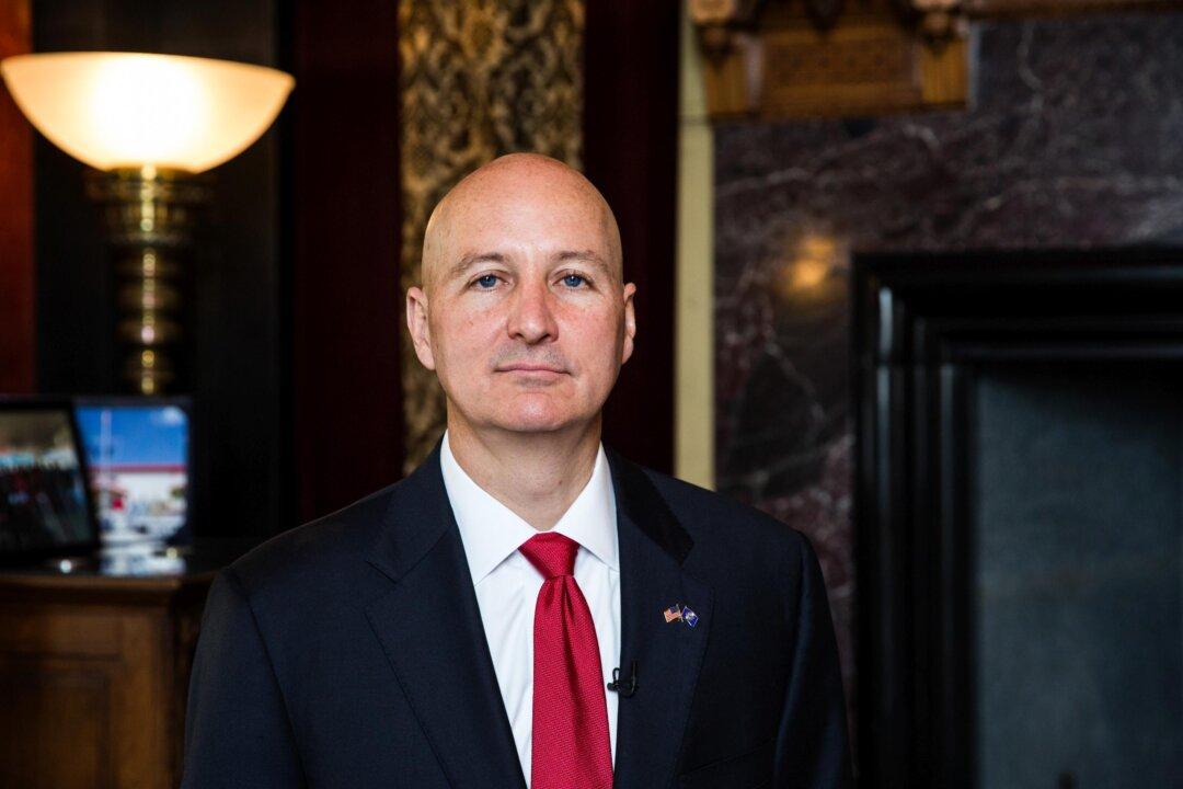 GOP Senators Call on White House to Fly Pro-Life Flag for ‘Respect Life Month’