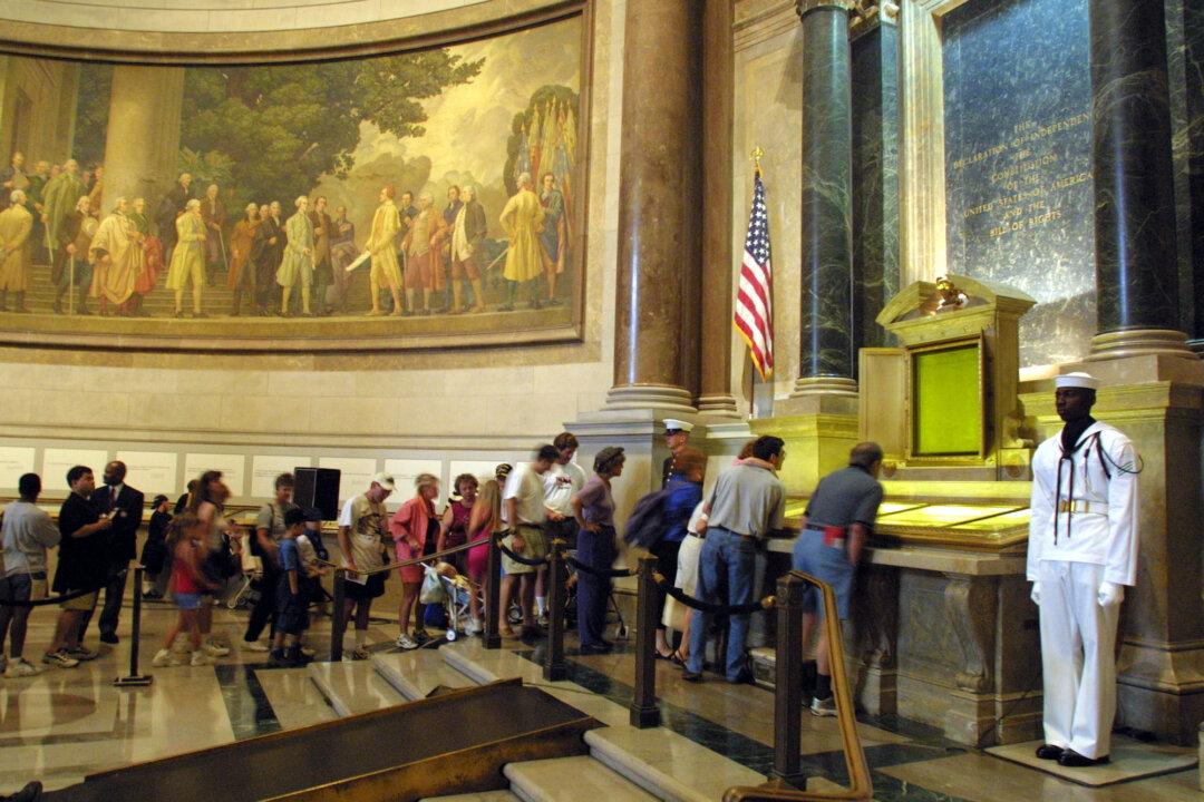 National Archives Apologizes After Telling Visitors to Cover Pro-Life Clothes to See Bill of Rights