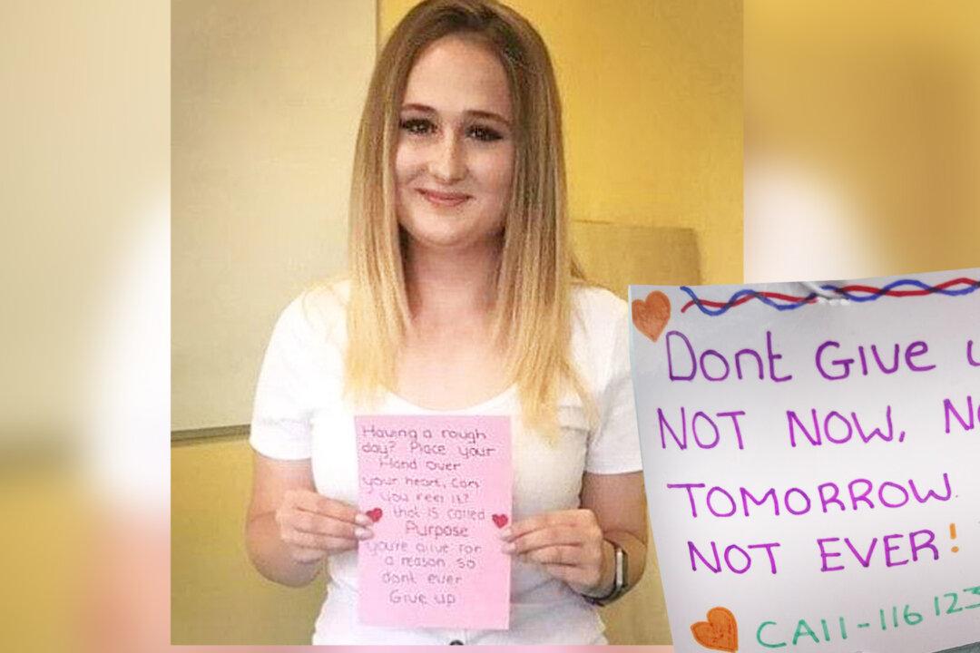 Woman Once Suicidal Now Posts Notes of Hope on Bridge for Those in Need—Saves 28 Lives in 3 Years