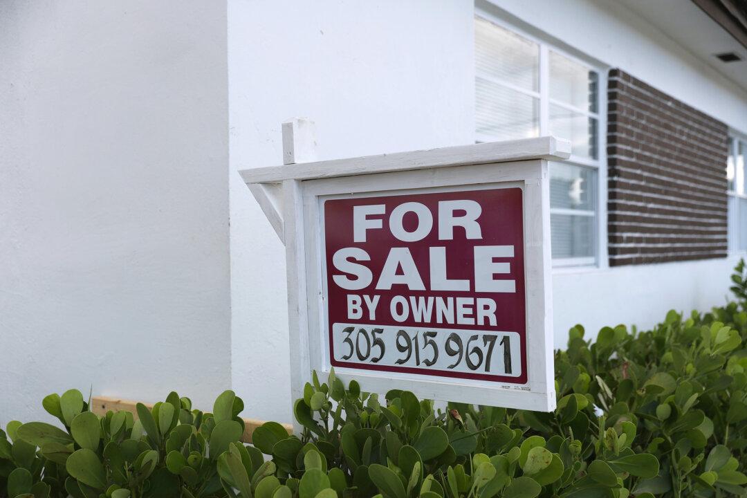 US Pending Home Sales Increase to Highest Reading for May Since 2005