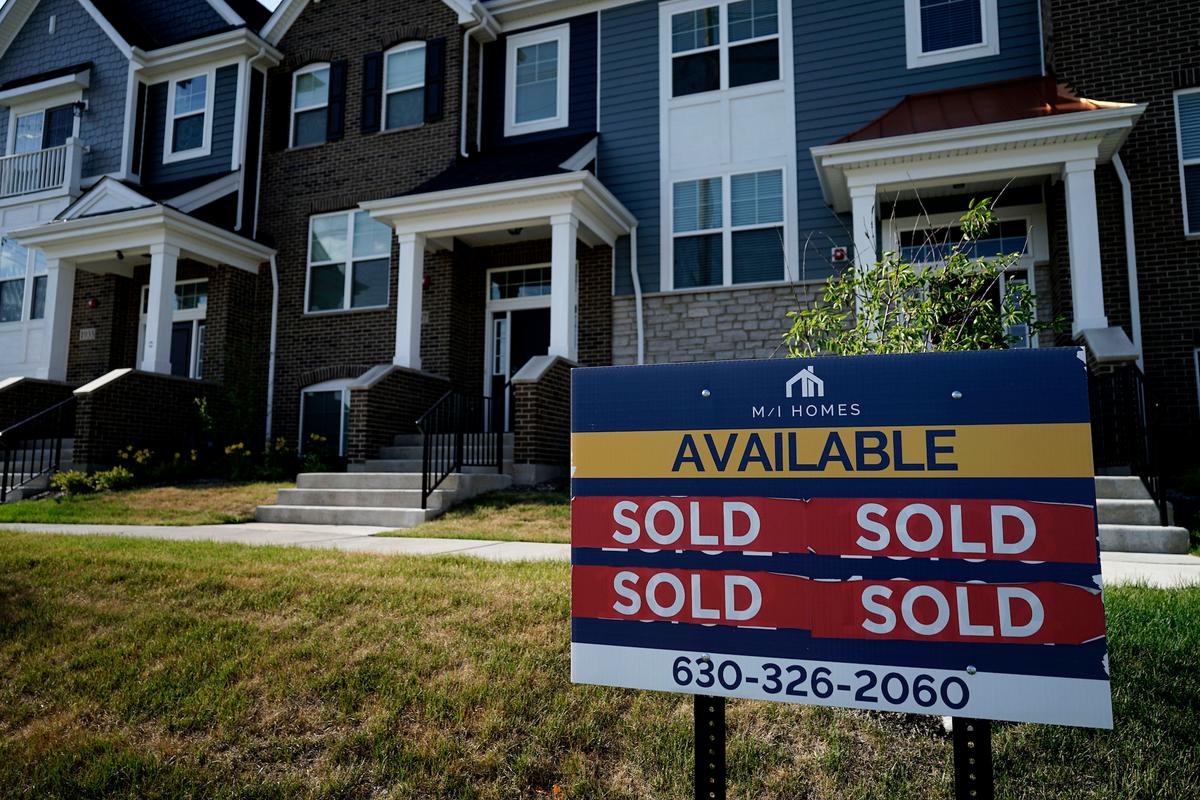Pending Home Sales Jump by Forecast-Beating 7.5 Percent in October, Reversing September Decline