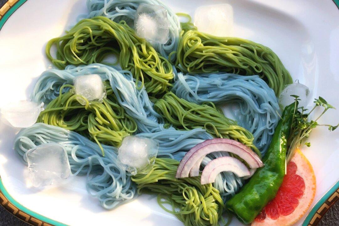 Cold Somen With Homemade Tsuyu (Noodle Dipping Broth)