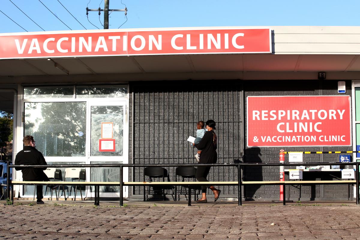 Australia’s Vaccination Task Force Commander Clarifies ATAGI Advice Amid Political Squabbling