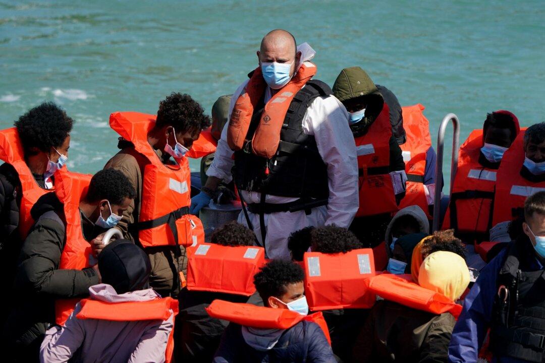 Record Numbers of Migrants Cross English Channel in Small Boats