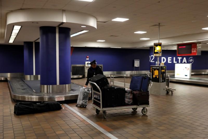 US to Propose Rules Requiring Airline Refunds for Delayed Baggage