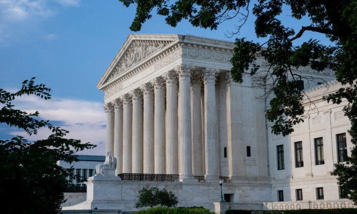 Biden’s Supreme Court Commission Debates Over Justice Term Limits