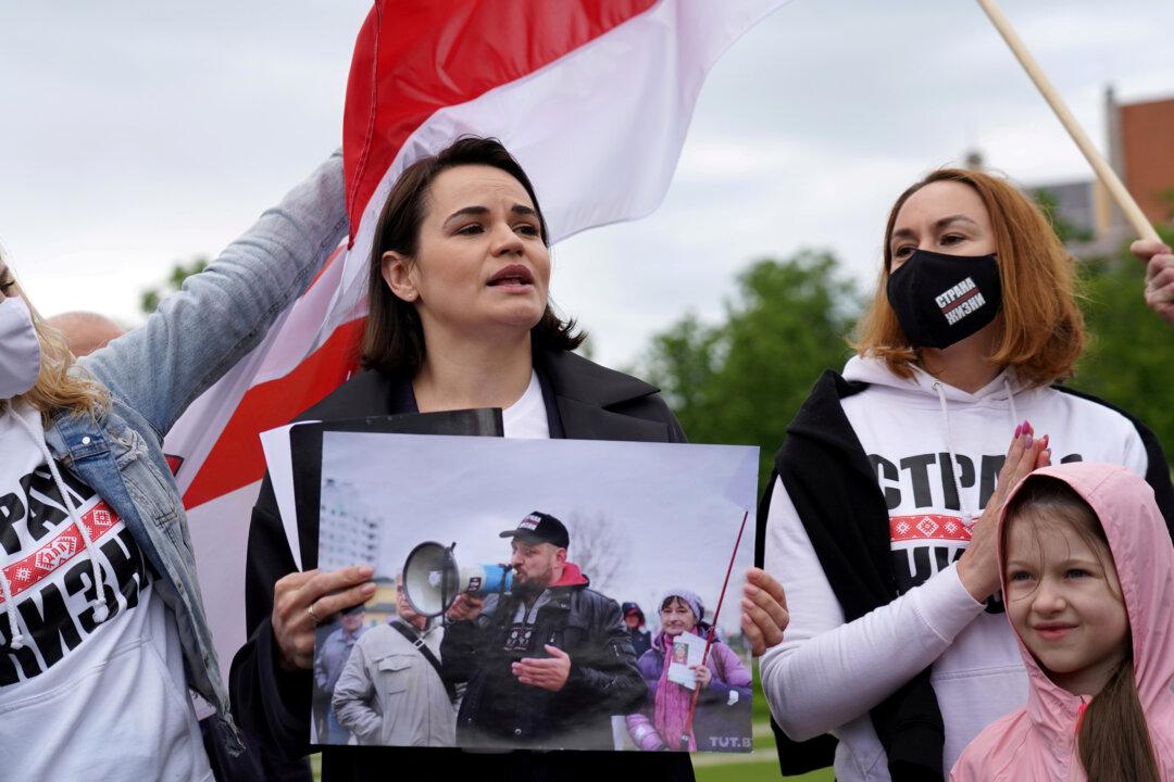 Belarus Oppositionists Cry Foul After ‘Embassies’ Suspended on Twitter