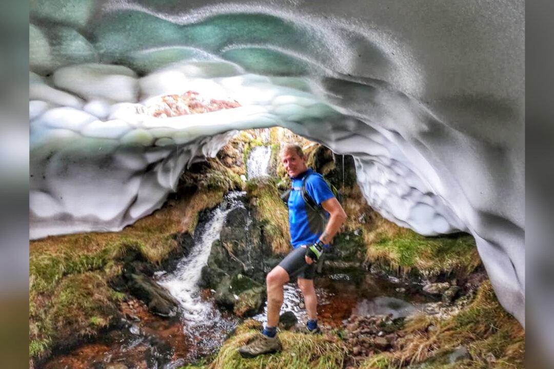 Man Stumbles Upon an ‘Incredible Snow Tunnel’ While Trekking Cheviot Hills in England