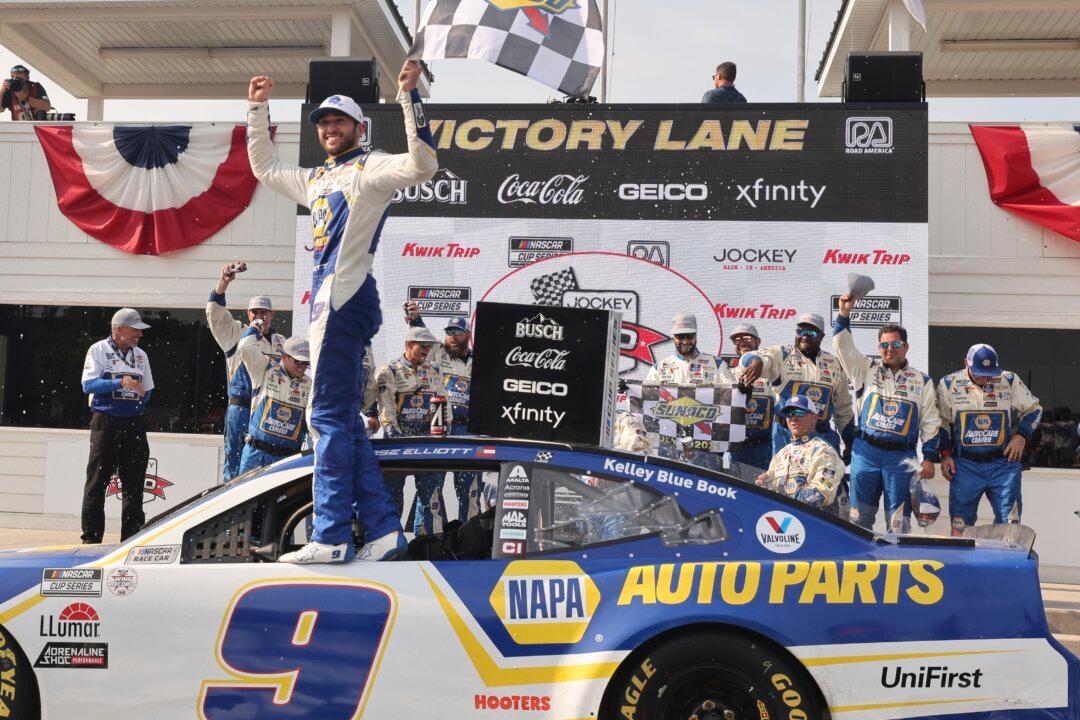 Champion Elliott Learns to Savor Wins in Season of Growth