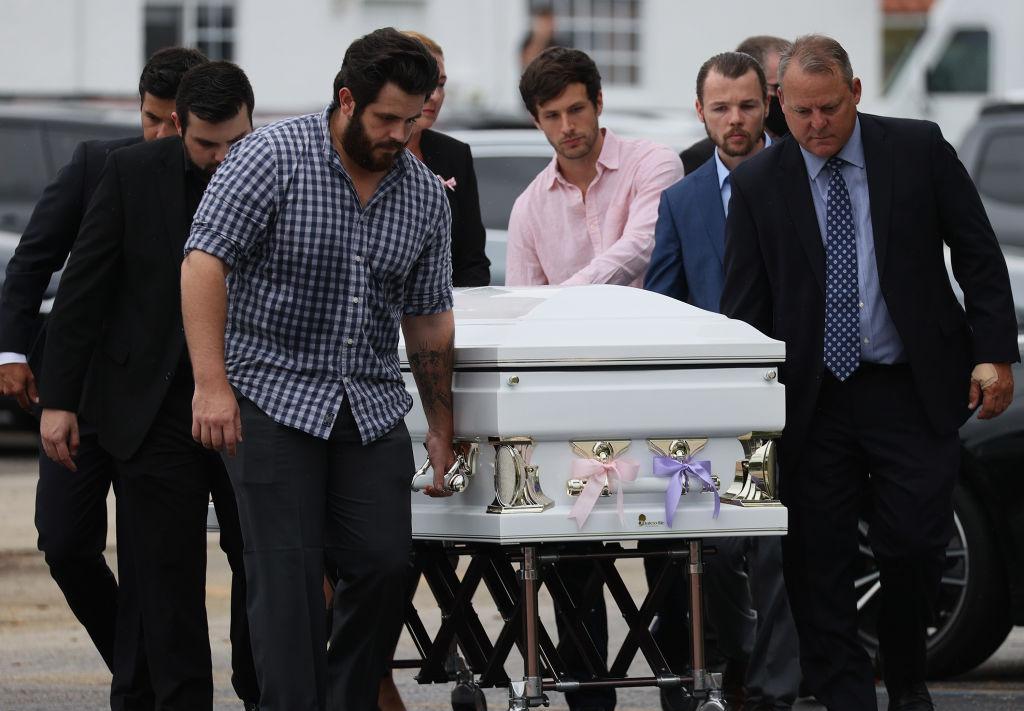 Sisters in Florida Condo Collapse Buried in Same Coffin