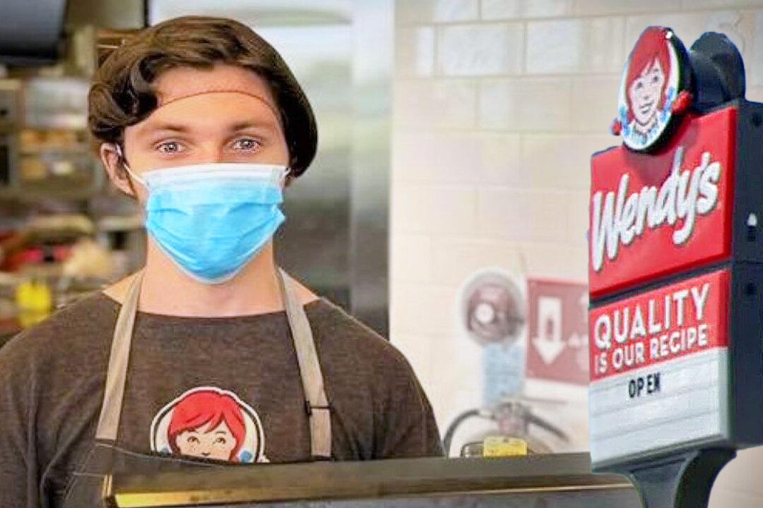Man Walks 4 Hours to Work at Wendy’s Each Day—Until Kind Police Officer Intervenes