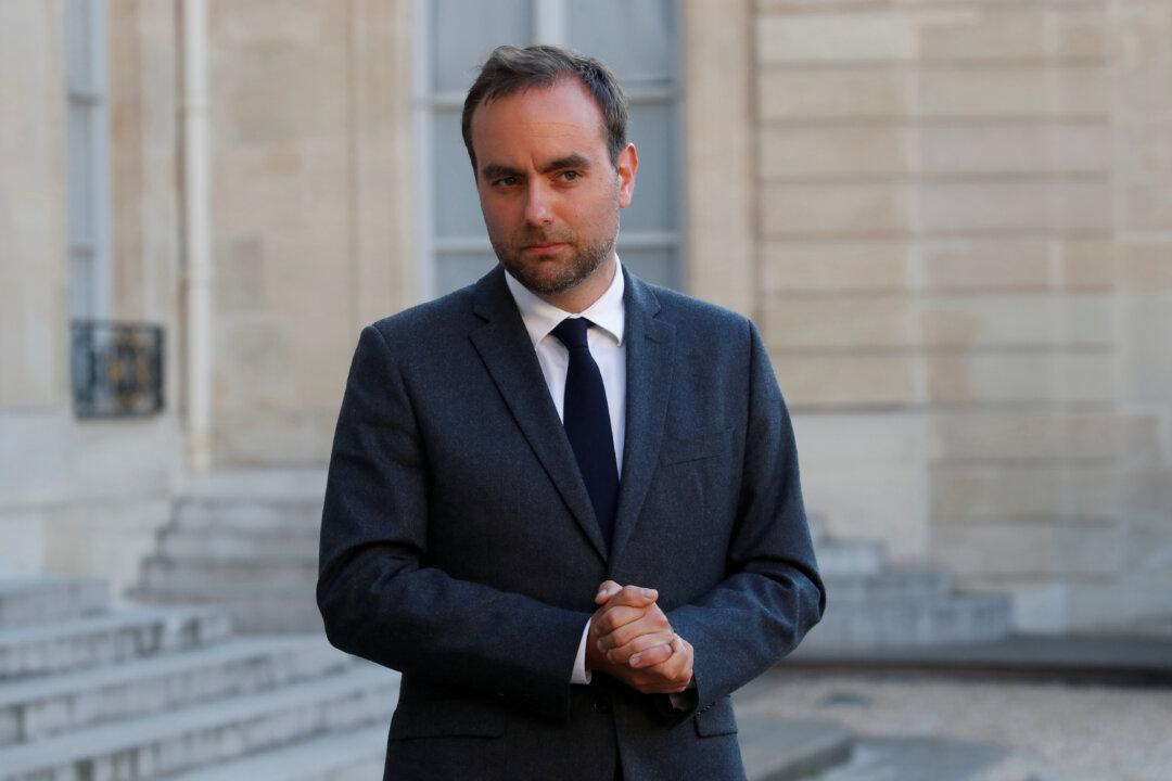 France Welcomes New Caledonia’s New President Before Territory’s Final Independence Vote