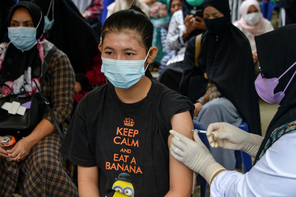 China’s Sinovac Vaccine Efficacy Called Into Question, Thailand Opts for AstraZeneca Booster