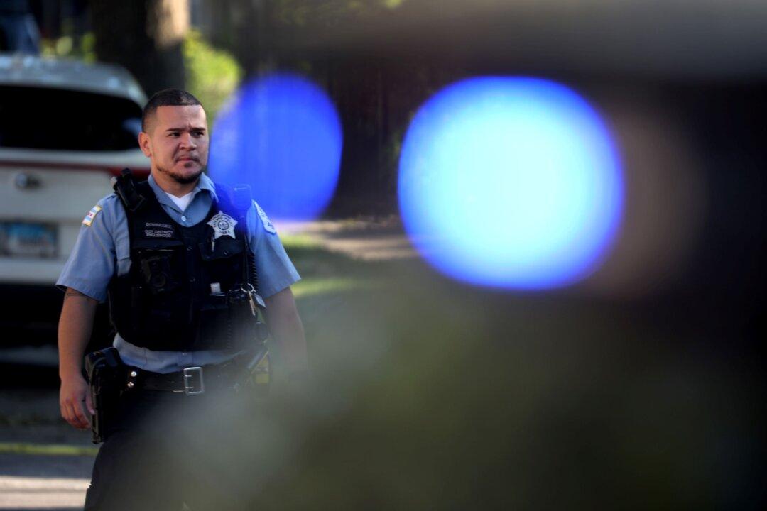 More Chicago Police Officers Working Outside Jobs on Leave of Absence