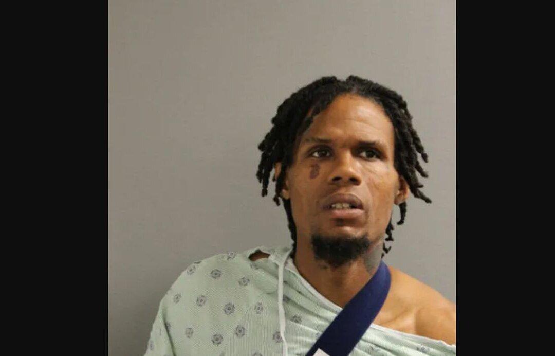 Chicago Concealed Carry Holder Shoots Gunman Who Killed 1, Injured 2: Police