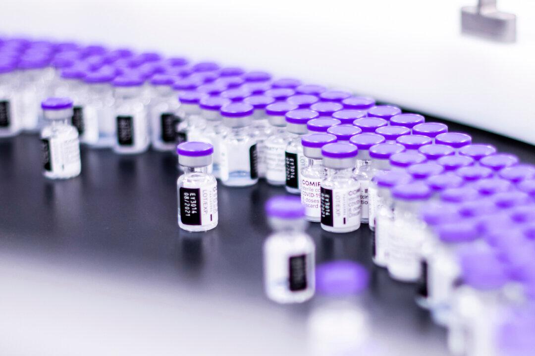 CDC, FDA Say People ‘Do Not Need a Booster Shot at This Time’ After Pfizer Intends to Seek OK for 3rd Shot