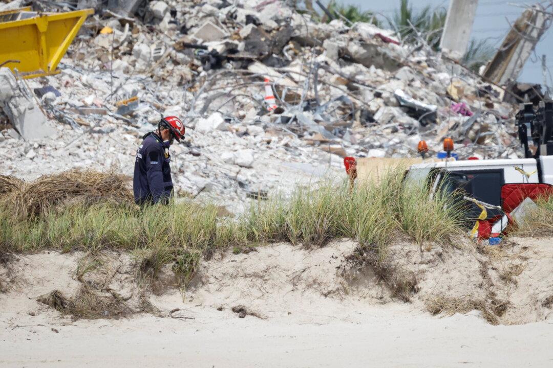 Florida Condo Death Toll Rises to 78, Workers Make Big Progress on Debris