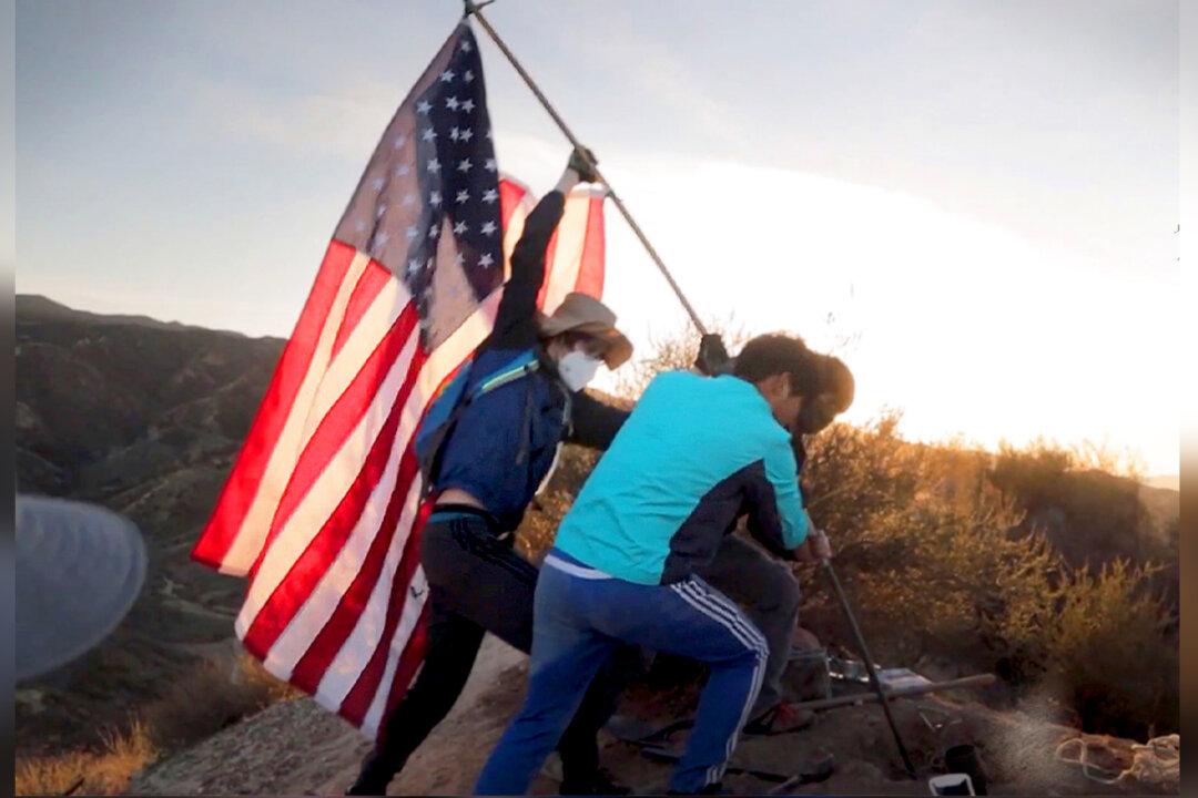 Band of Patriotic Teens Scale Mountain Near Their Home to Replace Fallen American Flag in SoCal