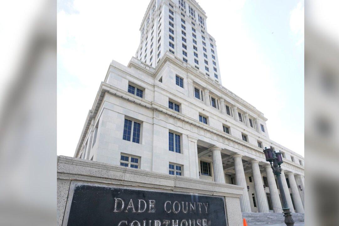Review Prompted by Building Collapse Closes Miami Courthouse