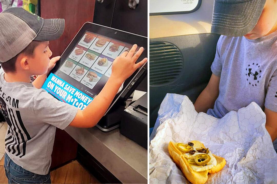 6-Year-Old Insists on Ordering Own Food at Touchscreen Checkout—and the Results Are Priceless