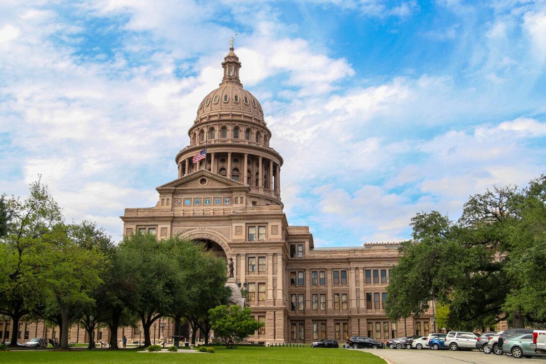 Nursing Home Residents Urge Texas Lawmakers to Raise Medicaid Allowance