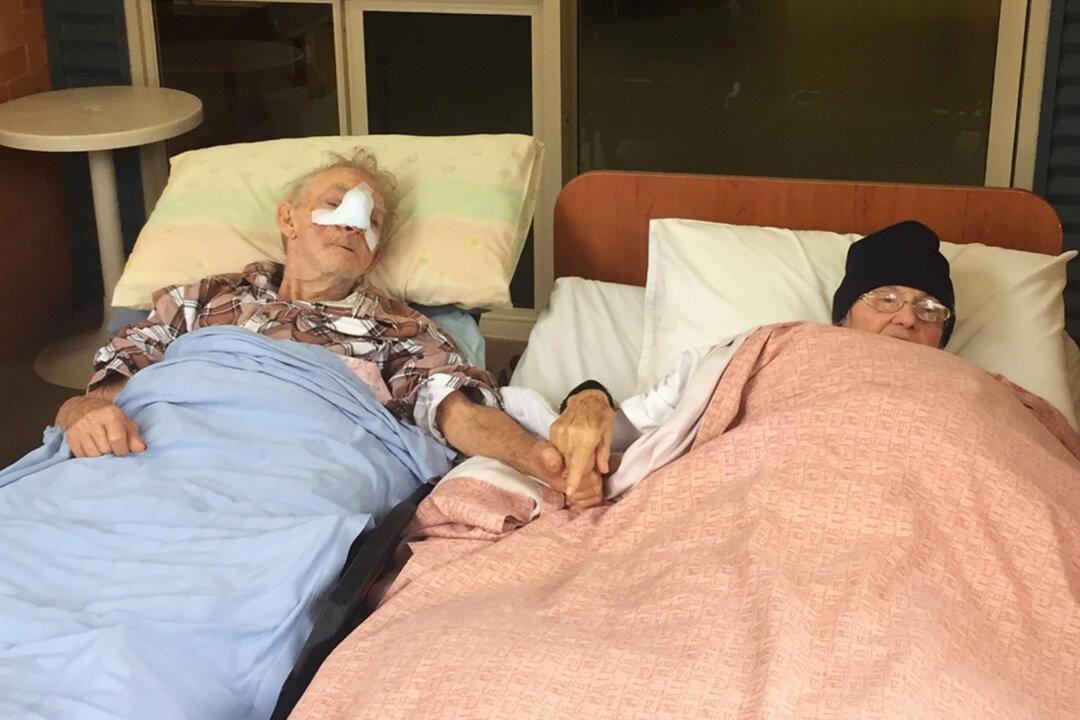 Dying Man Holds Hands With Wife of 60 Years for the Last Time: ‘I’ll Love You Forever'