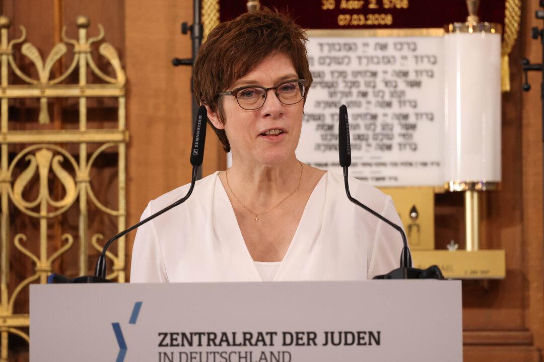 New German Space Command to Tackle Russian, Chinese Threat, Overcrowding