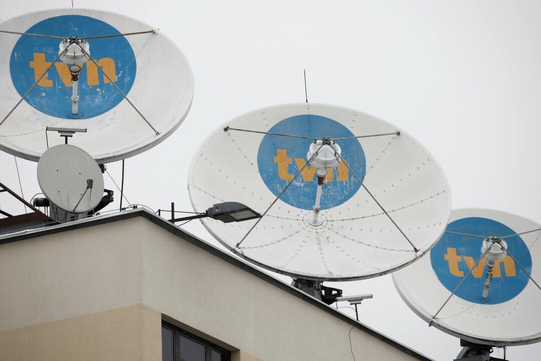 Polish Media Law Faces Uncertain Future Amid Coalition Splits